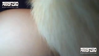 Блондинке с короткой стрижкой собака накончала в пизду